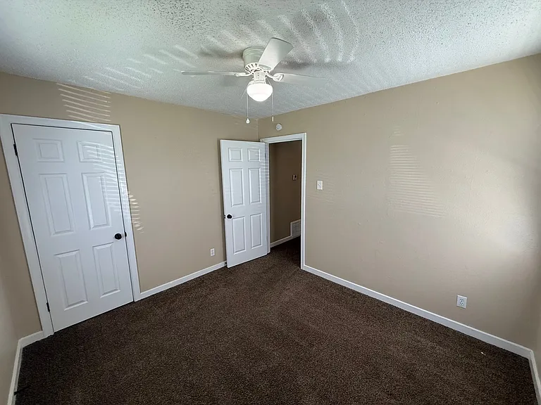 2242 Arlington Ave — Photo 6