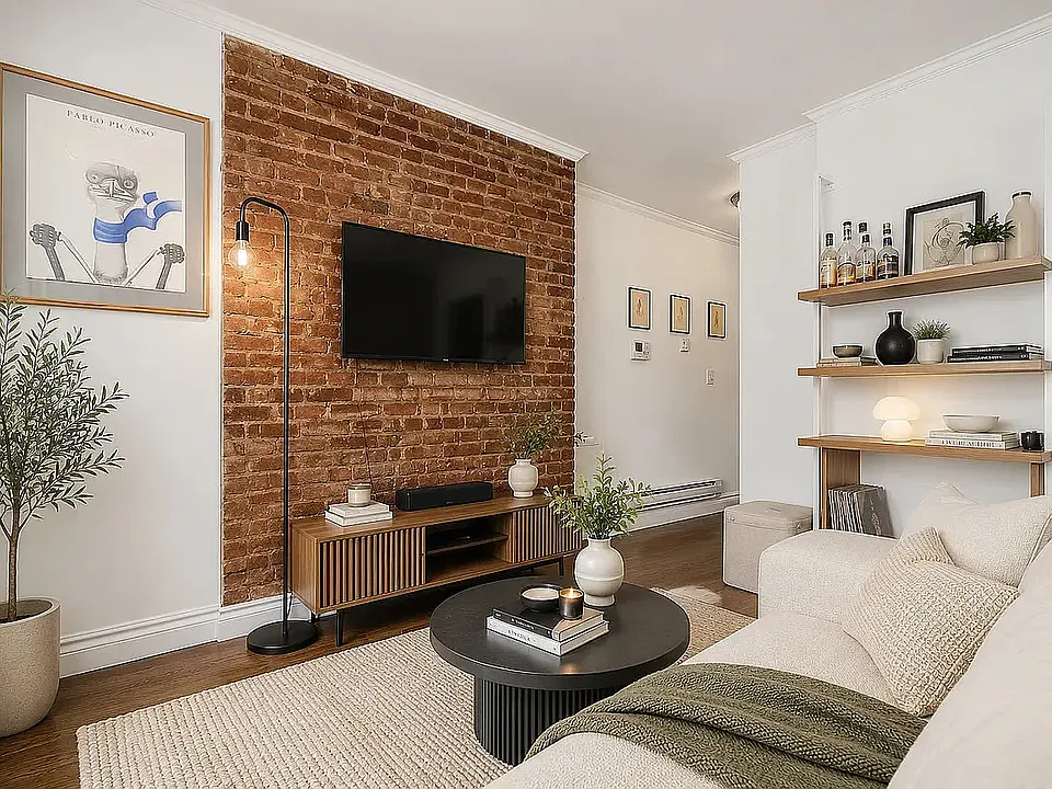 170 E 2nd St #2A