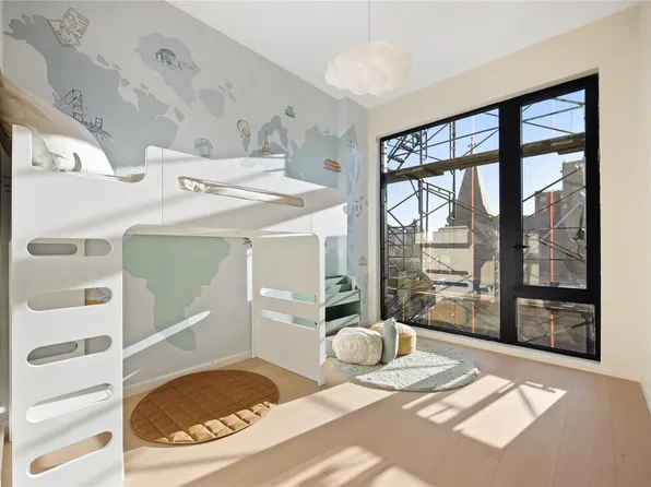 31-16 21st Street #2A, Astoria, NY 11106