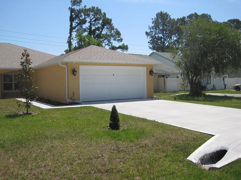 156 Fenimore Ln — Photo 1