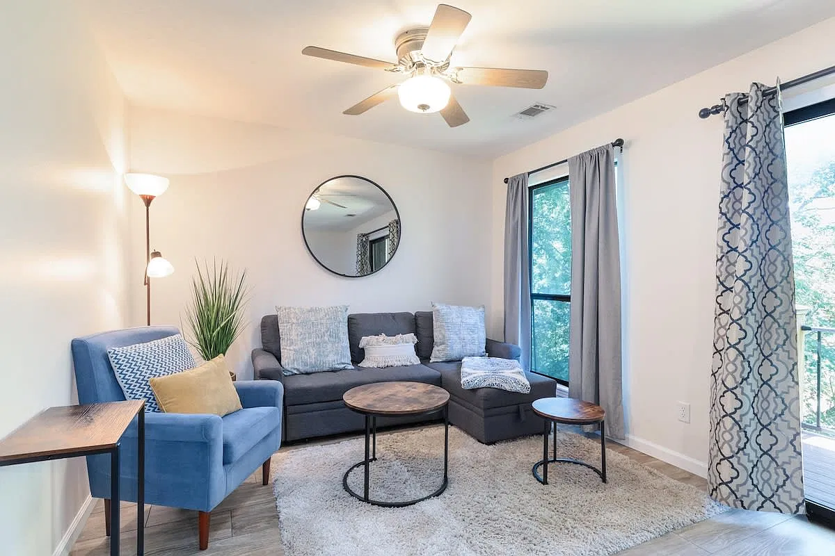 1 bed, 688 sqft, $1,350 — Photo 1