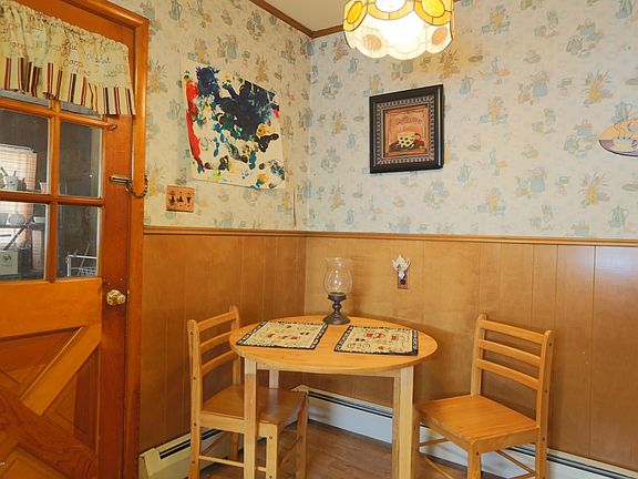 Eat in area of Kitchen