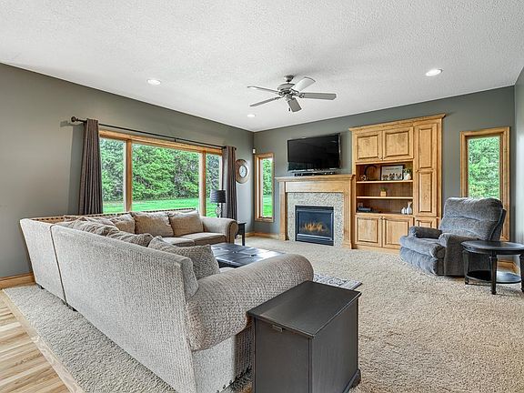 4th image of 1847 140th Ln NE