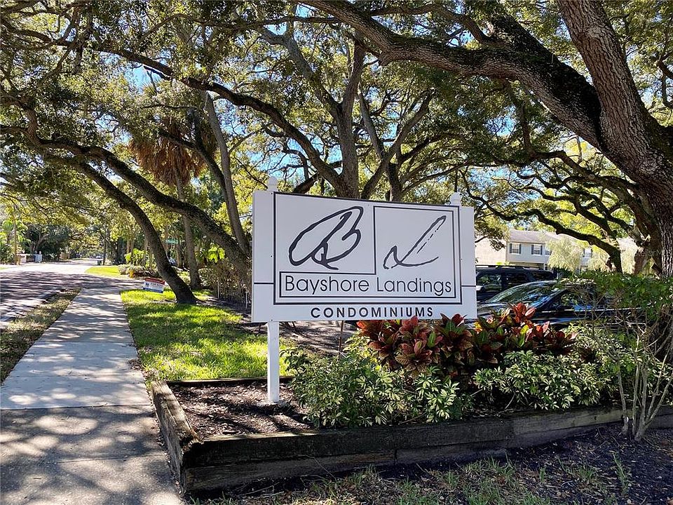 1st image of 5221 BAYSHORE BOULEVARD #15