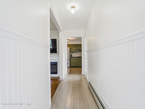 4th image of 12 Kelvin Ave