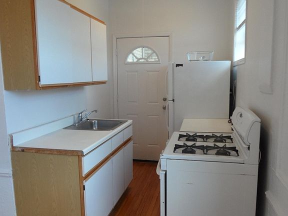 4th image of 1521 W Farwell Ave #3B