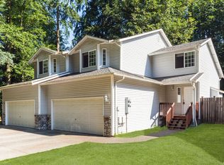 3327 Fender Dr #B, Lynnwood, WA 98087