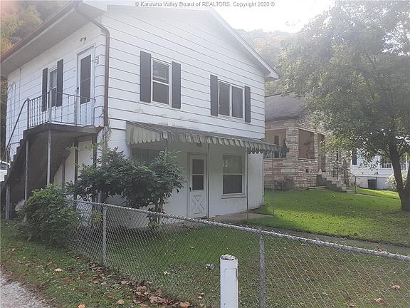 2nd image of 300 Campbells Creek Dr