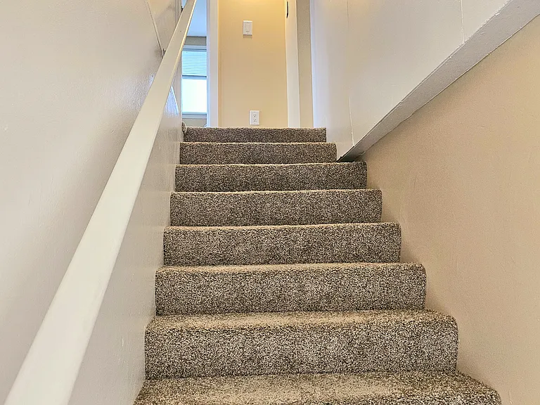 Olympus Apartments — Photo 13