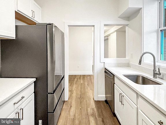 5th image of 2217 Riggs Ave