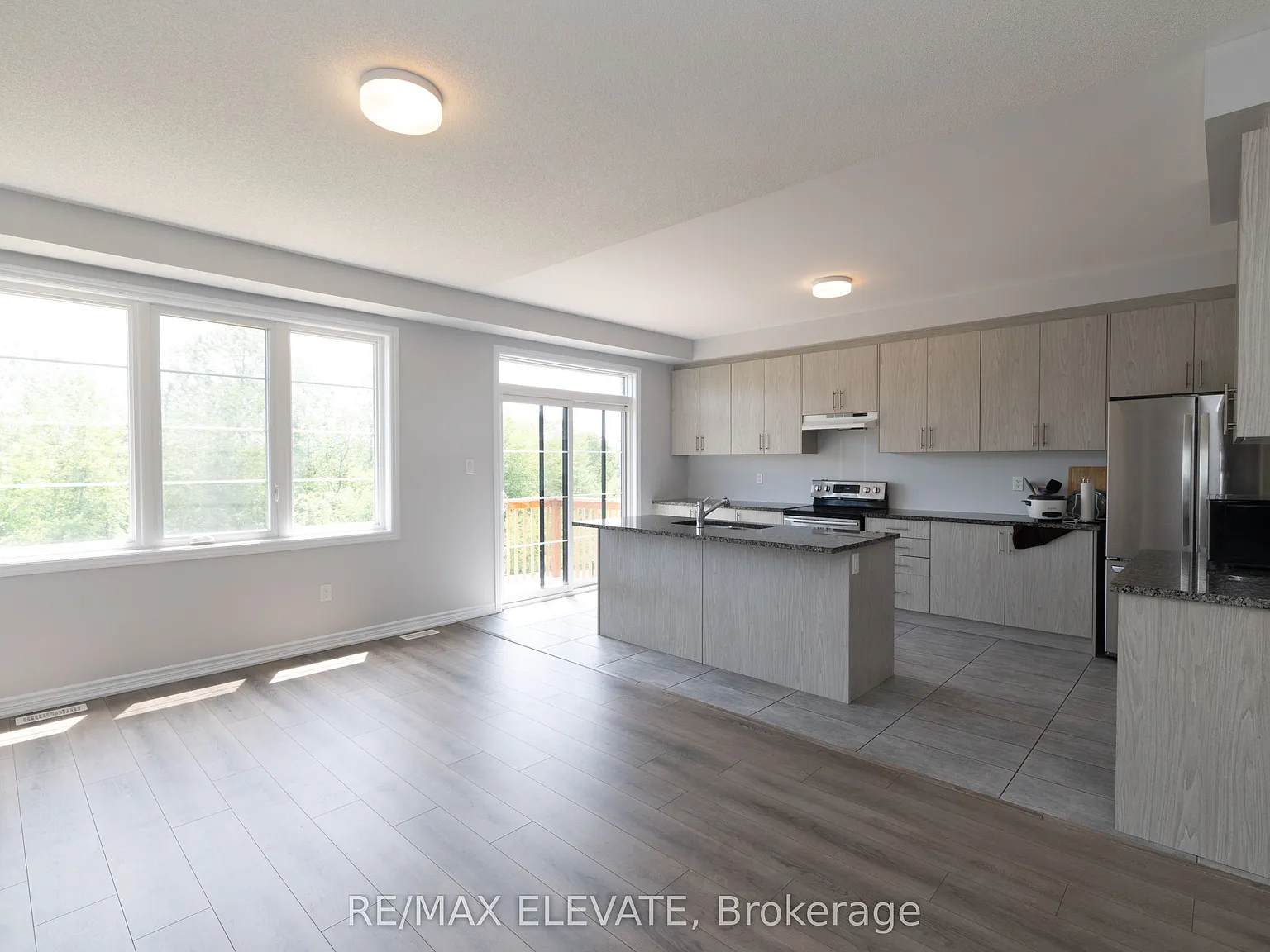 4 bed, $3,100 — Photo 3