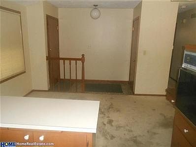 3rd image of 810 N 59th St