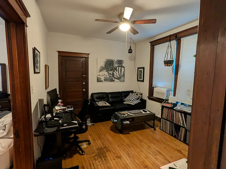 2060 N Campbell Ave #2R — Photo 3