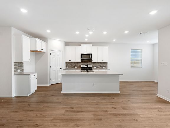 Cottonwood Farms - Cartwright Interior Image 3