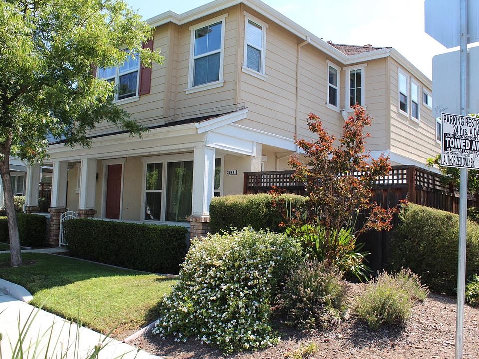1st image of 3044 Leigh Ave