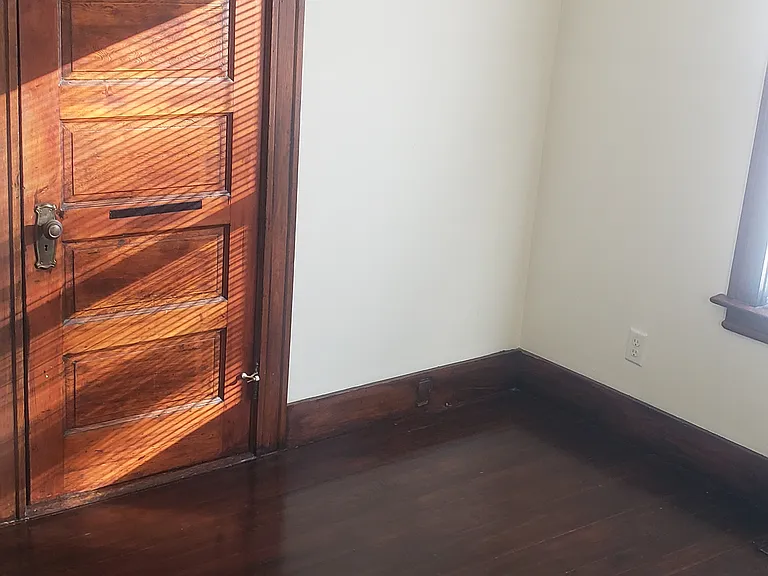 25 Roberts St #2 — Photo 8