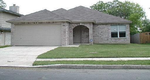 1st image of 7426 CASTLE GREEN DR