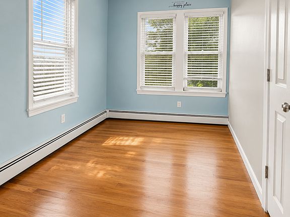2nd image of 58 Fowler St #2