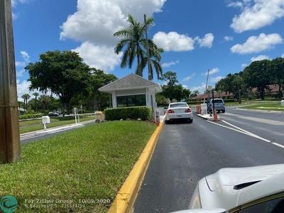 1102 Green Pine Blvd APT E2, West Palm Beach, FL, 33409