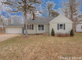 6706 Paris Ave SE, Grand Rapids, MI 49548