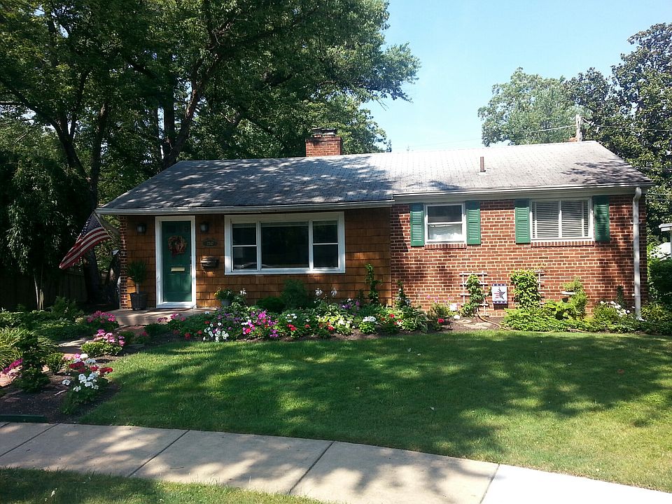 1st image of 2547 N Greenbrier St