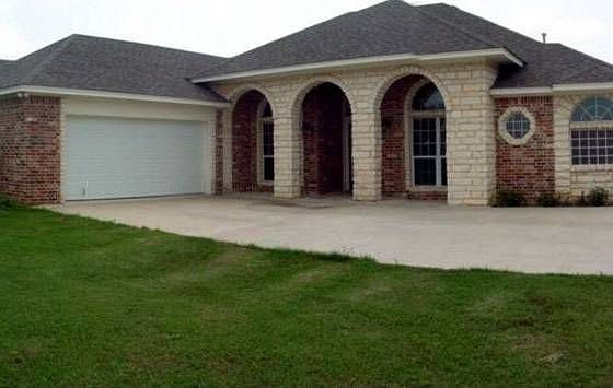 1st image of 713 Crawshaw Ln