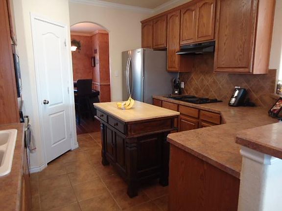 3rd image of 1216 Clearbrook Dr