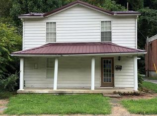 202 Guyandotte Ave, Mullens, WV 25882