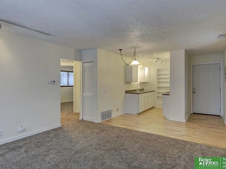 4801 Seward St #1 — Photo 3