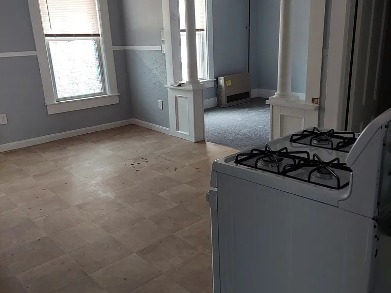 146 Walker St — Photo 19