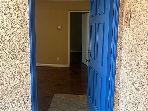 2nd image of 928 S Cypress Ave #5