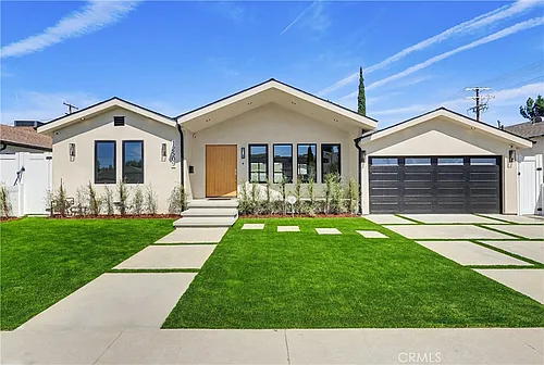 12509 Emelita St Photo 1