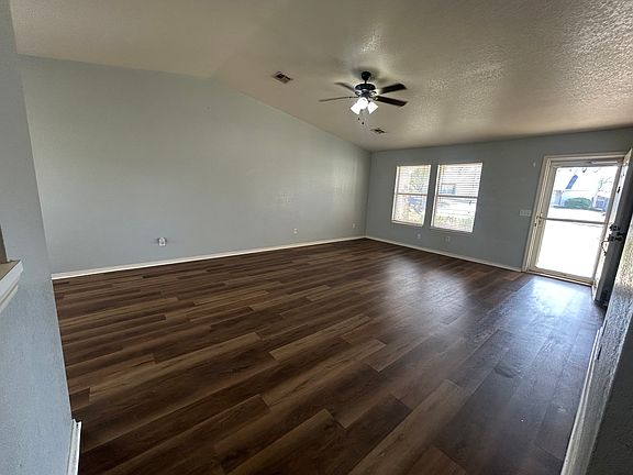 2nd image of 2417 Desert Willow Ter