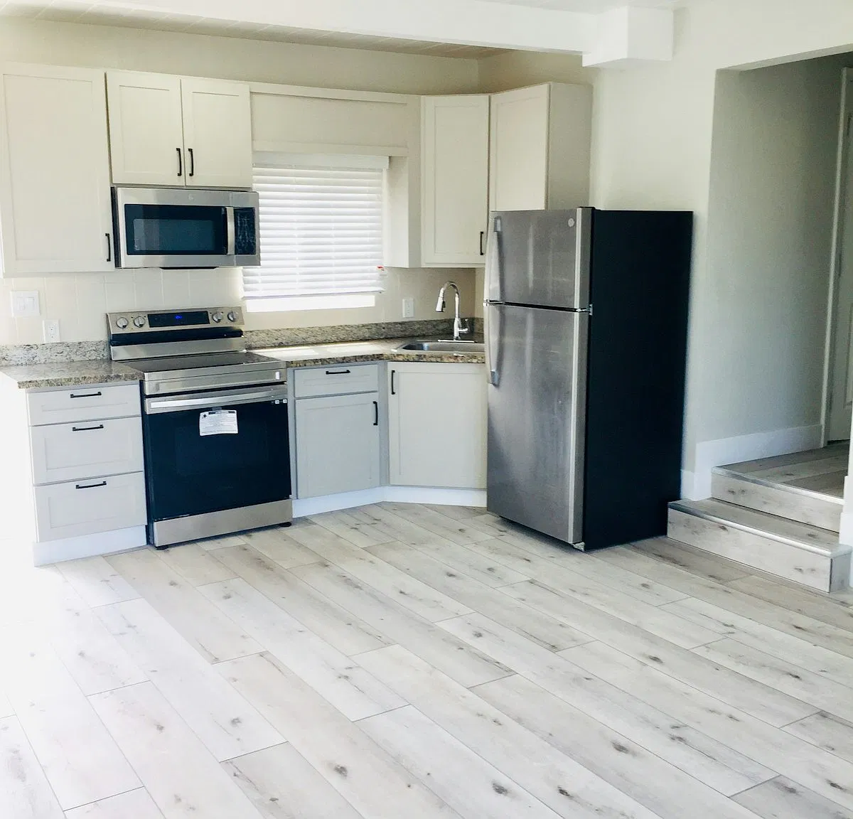 3318 Elliot Street, Unit Upper — Photo 2