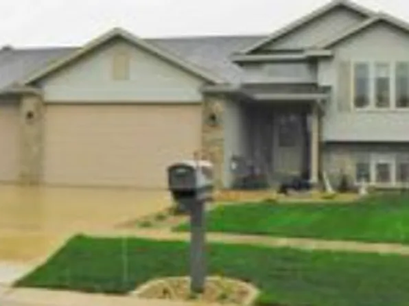 803 12th Ave NW, Kasson, MN 55944