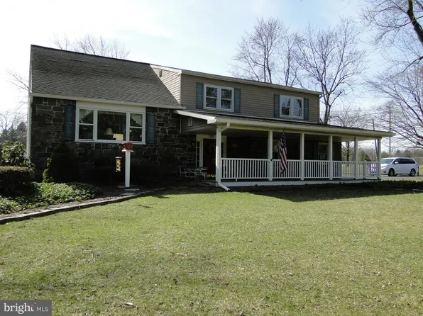 1100 Callowhill Rd, Perkasie, PA 18944