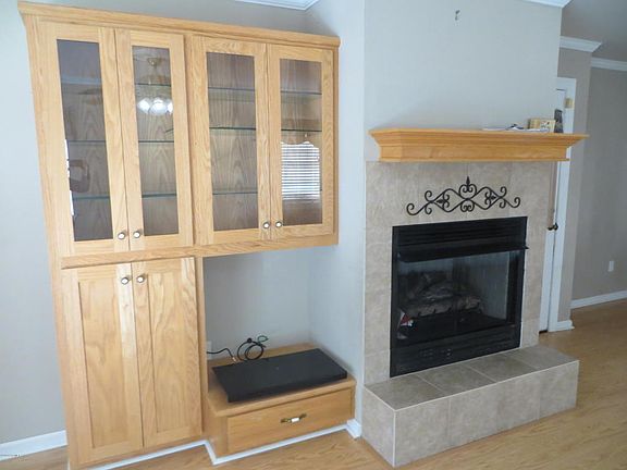 4th image of 206 Woodoak Cir