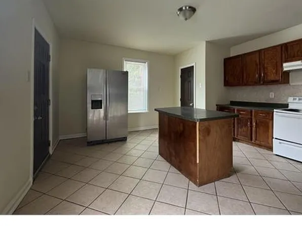 461 E Haines St, Philadelphia, PA 19144