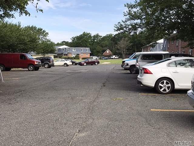 2nd image of 3547 Great Neck Rd APT 93E