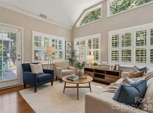 10906 Chamberlain Hall Ct, Charlotte, NC 28277