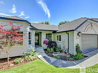 2110 E Roanoke Dr, Boise, ID 83712
