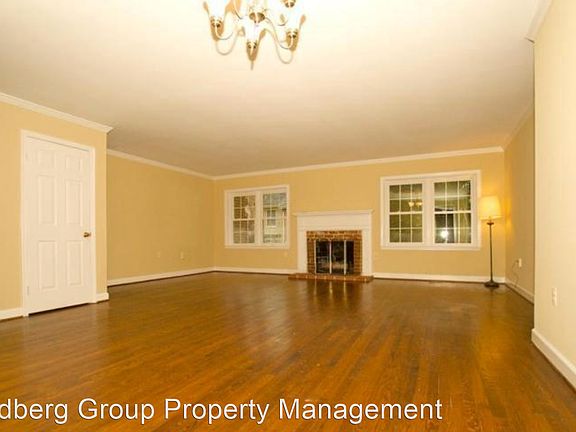 5th image of 3039 Federal Hill Dr