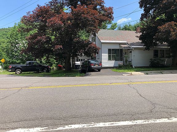 5th image of 70 1/2 Stockton Ave
