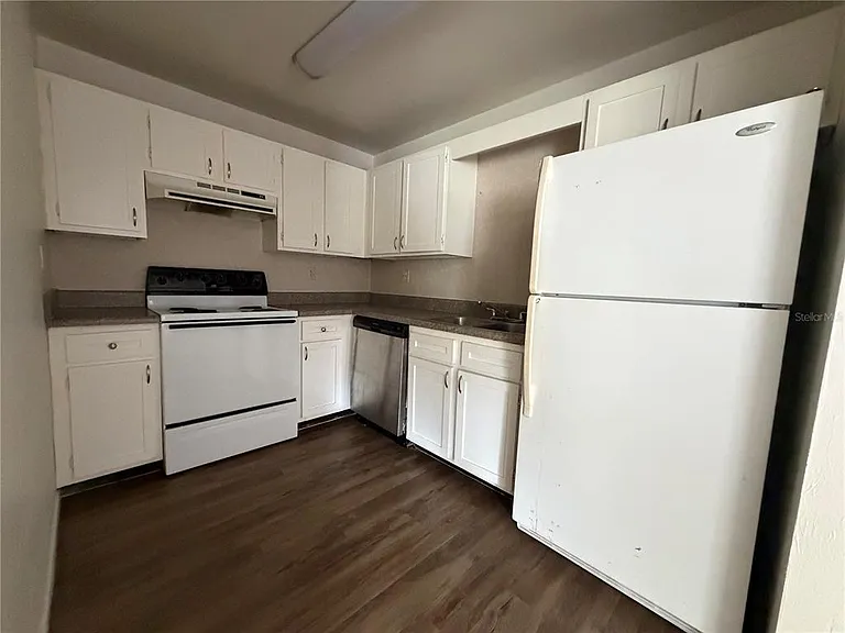 3924 SW 26th Dr #5 — Photo 12