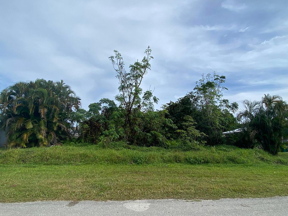 1st image of 437 SE Skipper Lane
