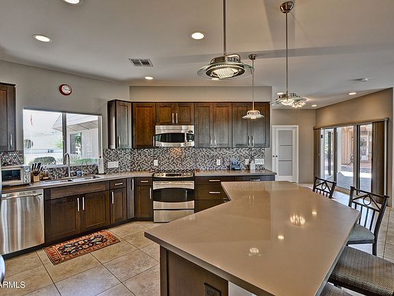 3rd image of 11005 W Welk Dr