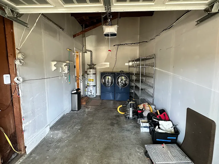 962 N 3rd St — Photo 14
