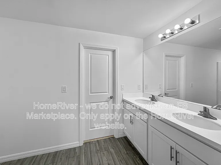 4303 NE 12th Ct — Photo 26