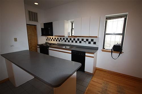 2nd image of 2009 W North Ave #2