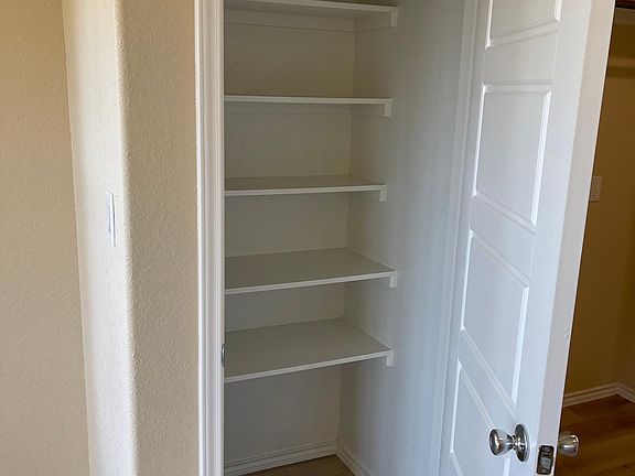 4th image of 107 Feather Way